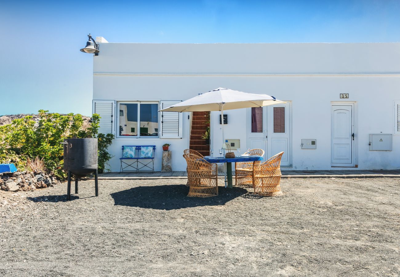 Casa en El Golfo - El Golfo Beach House, a solo 100 metros del mar 