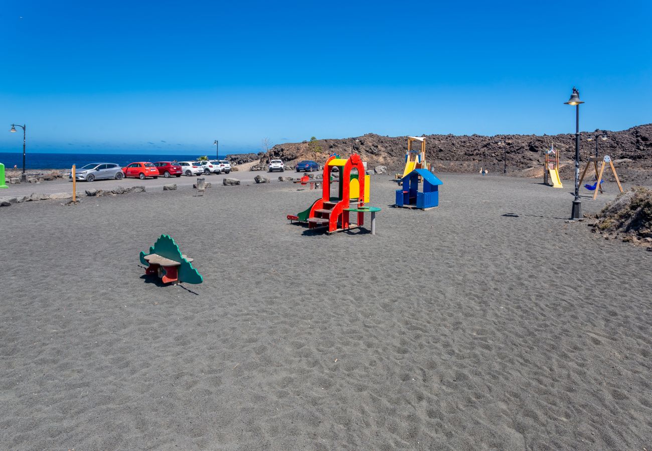 Casa en El Golfo - El Golfo Beach House, a solo 100 metros del mar 