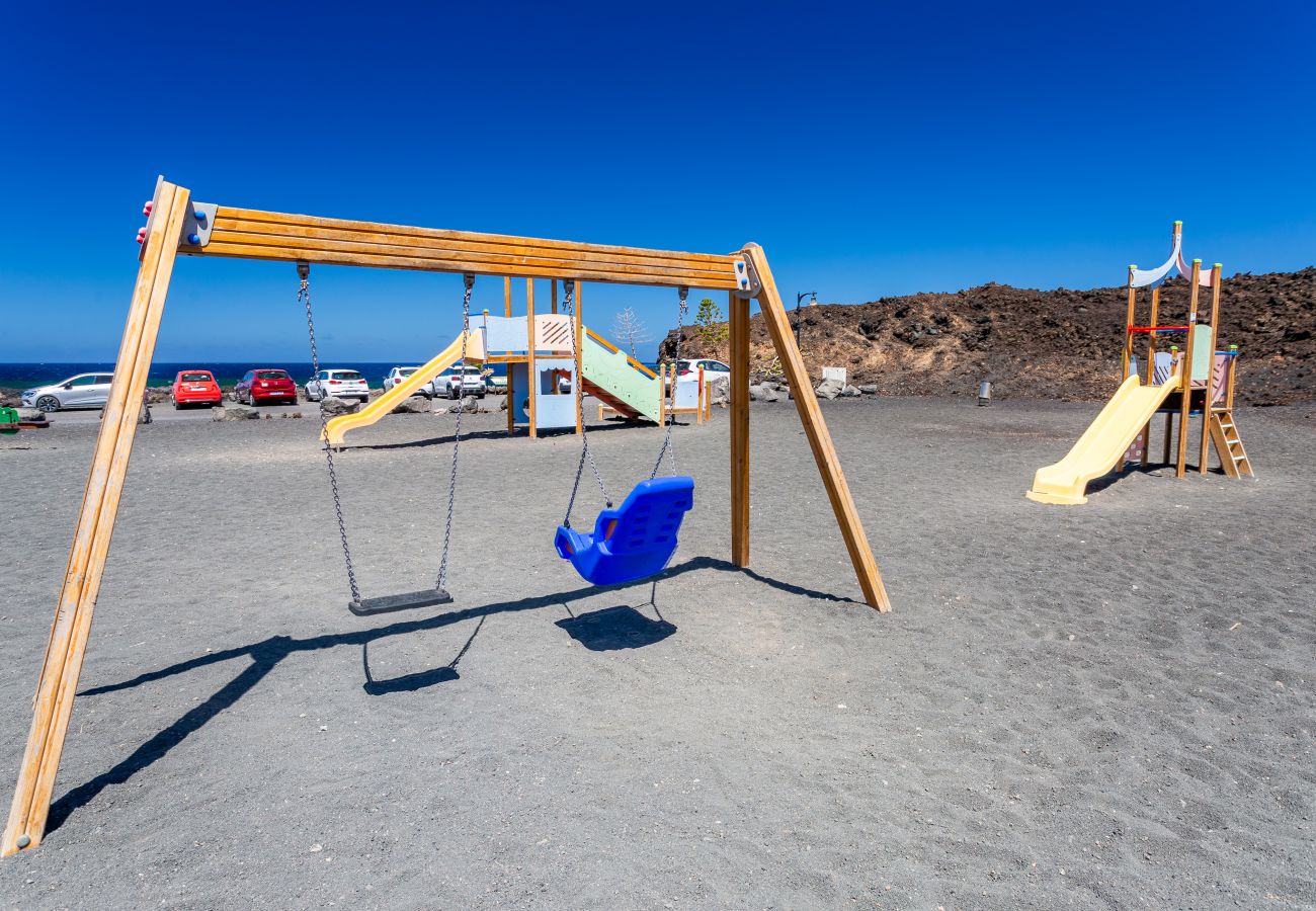 Casa en El Golfo - El Golfo Beach House, a solo 100 metros del mar 