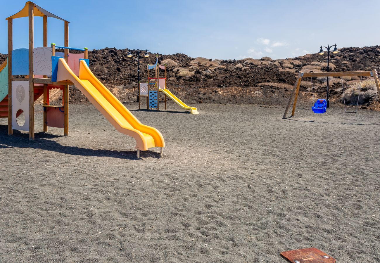 Casa en El Golfo - El Golfo Beach House, a solo 100 metros del mar 