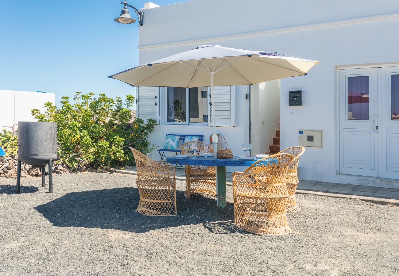 Casa en El Golfo - El Golfo Beach House, a solo 100 metros del mar 