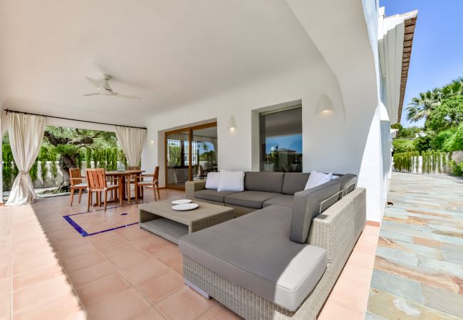 Villa en Moraira - Alquiler de villa en Moraira LA ROCALLA, para 6 pax estilo ibicenco y piscina privada