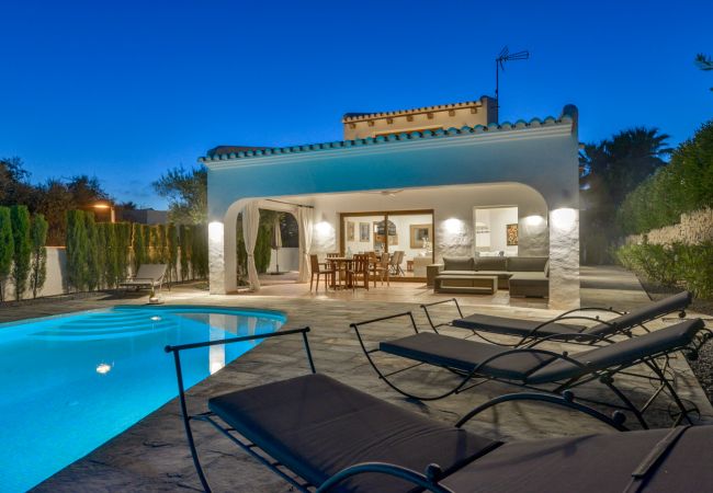 Villa en Moraira - Alquiler de villa en Moraira LA ROCALLA, para 6 pax estilo ibicenco y piscina privada