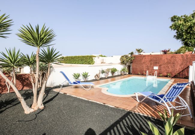Villa en Playa Blanca - Relax & Sea Views Las Coloradas - Ideal para familias
