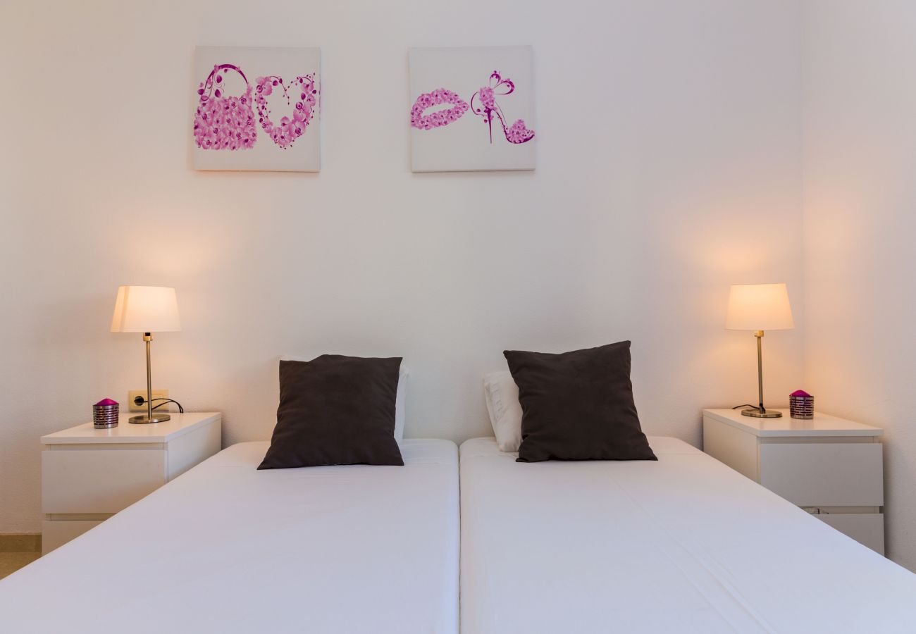 Apartamento en Javea / Xàbia - La Romana Triplex Apartment Javea Arenal, con Terraza, AC, Piscina , Jardín, Tennis,