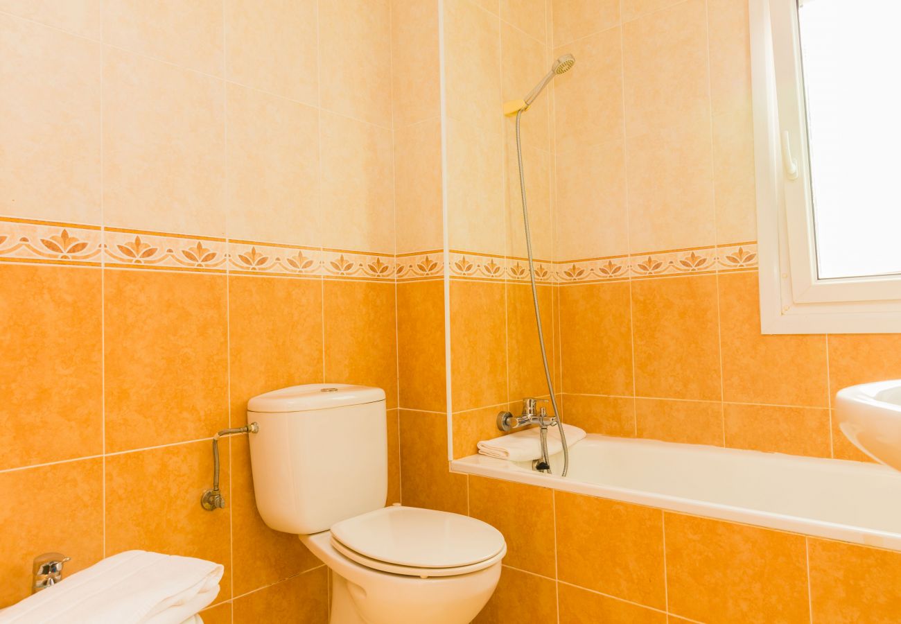 Apartamento en Javea / Xàbia - La Romana Triplex Apartment Javea Arenal, con Terraza, AC, Piscina , Jardín, Tennis,