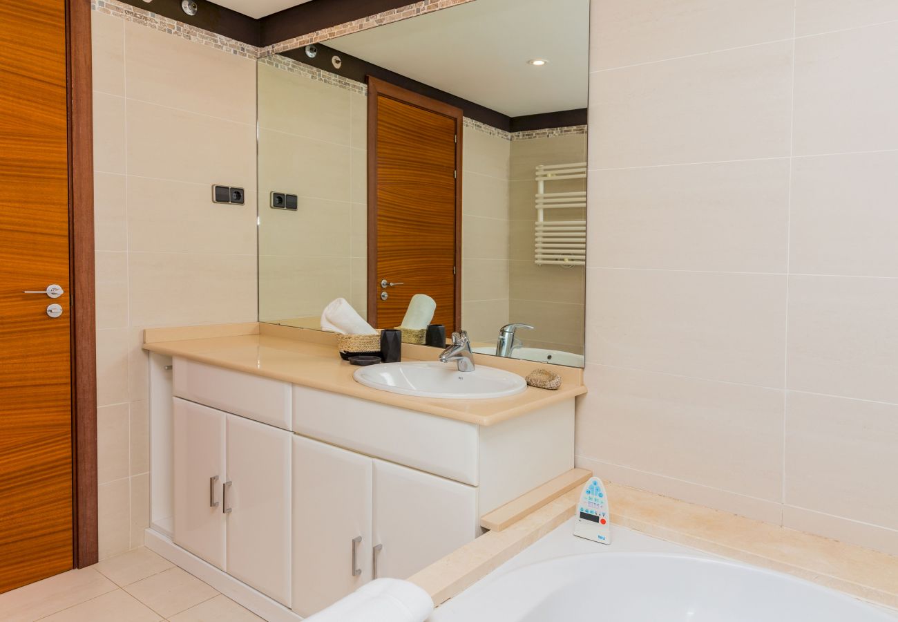 Apartamento en Javea / Xàbia - Albamar Apartment Javea Arenal, con grandes Terrazas, Solarium, AC y Piscina comunitaria