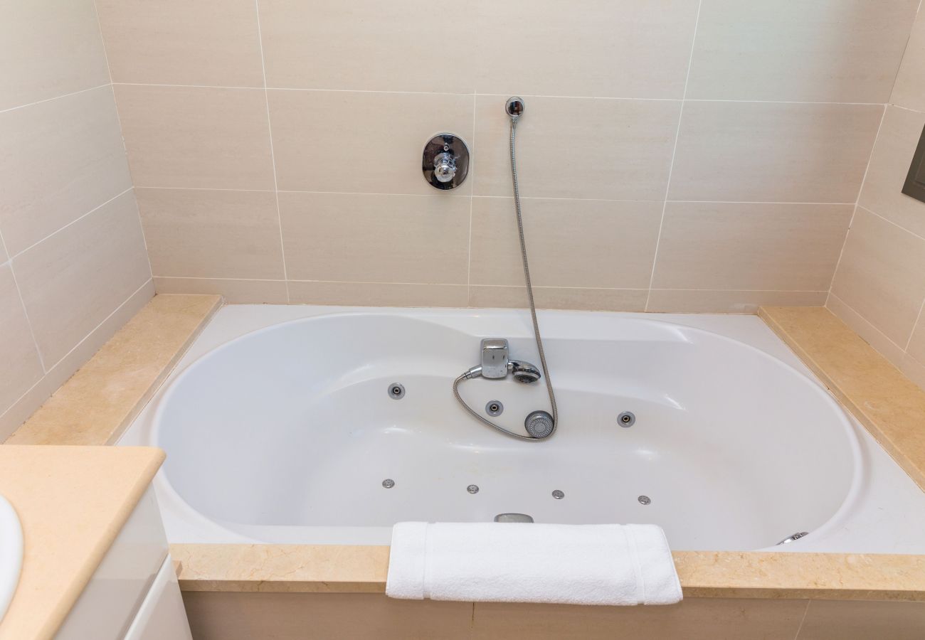 Apartamento en Javea / Xàbia - Albamar Apartment Javea Arenal, con grandes Terrazas, Solarium, AC y Piscina comunitaria