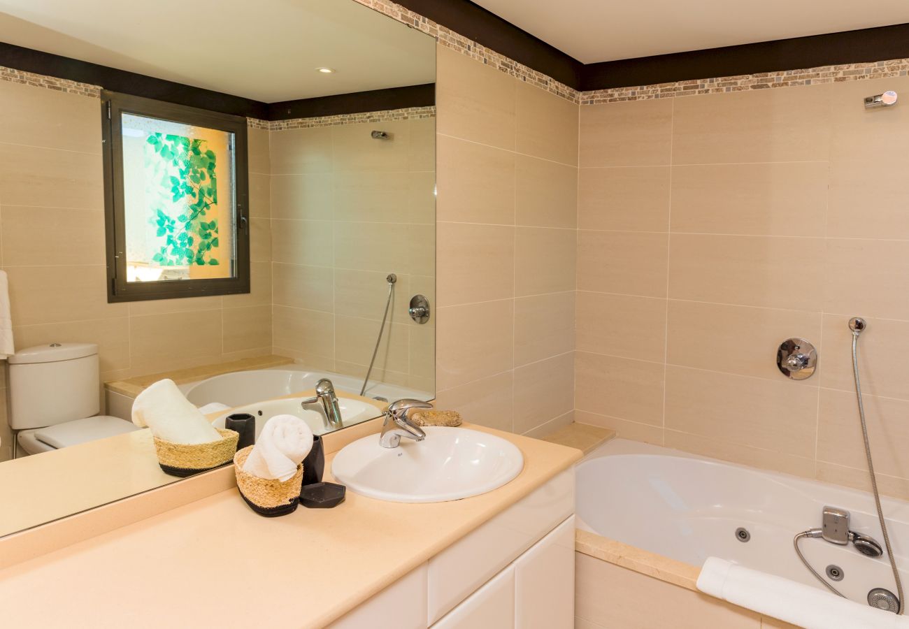 Apartamento en Javea / Xàbia - Albamar Apartment Javea Arenal, con grandes Terrazas, Solarium, AC y Piscina comunitaria