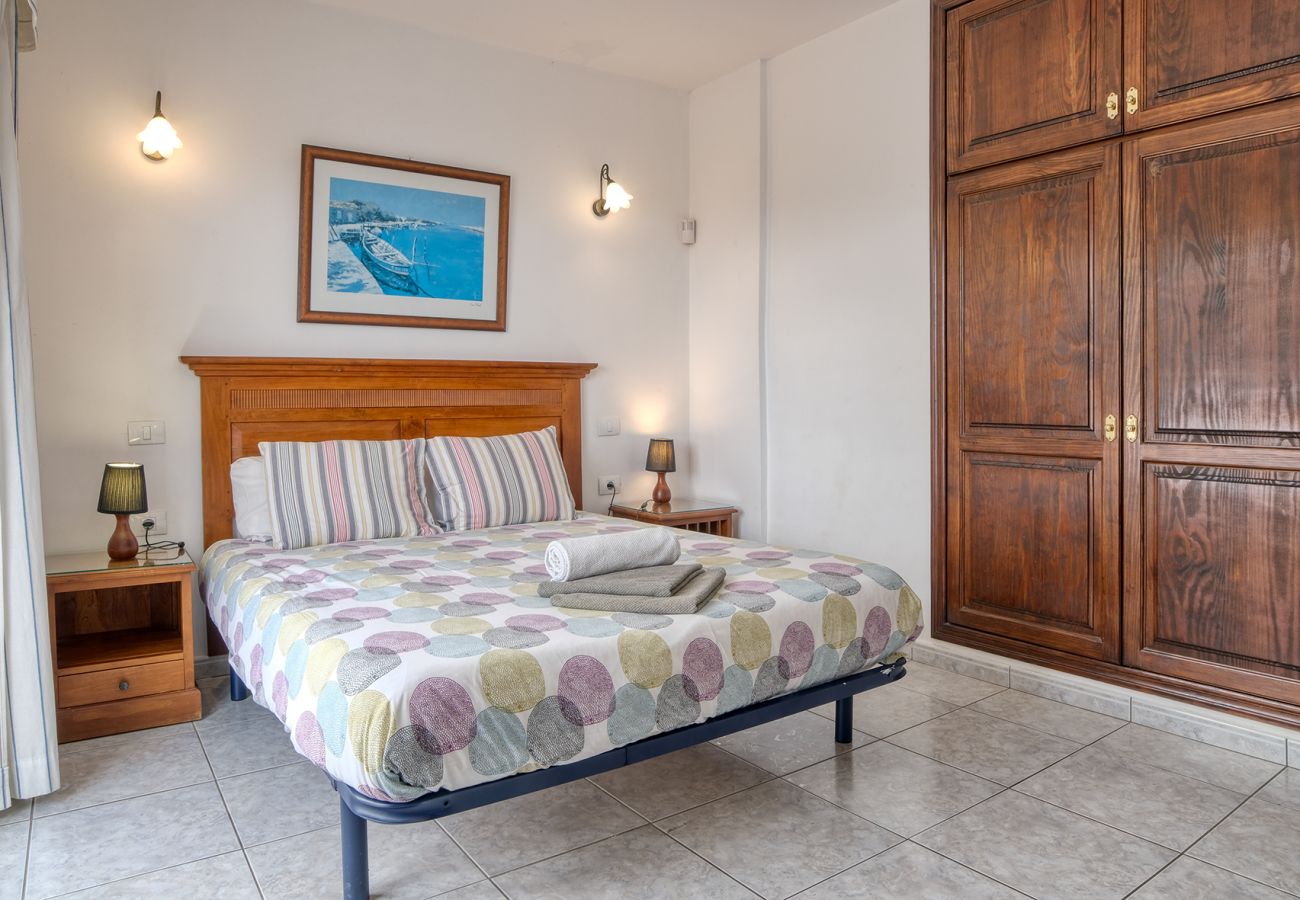 Casa en Tías - Casa Paraíso - Piscina Privada, Jacuzzi, Air-con y BBQ By Lanzarote Vacation Homes