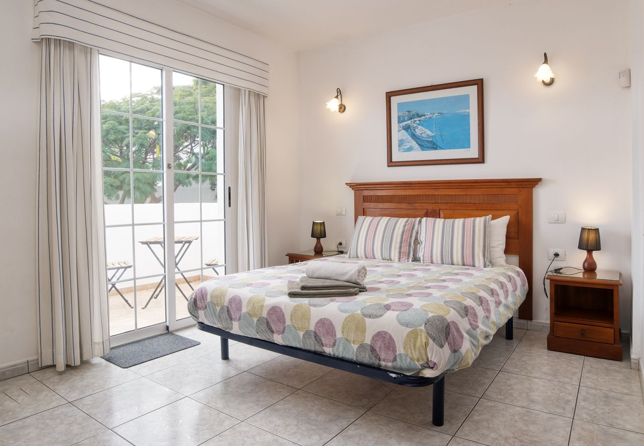 Casa en Tías - Casa Paraíso - Piscina Privada, Jacuzzi, Air-con y BBQ By Lanzarote Vacation Homes