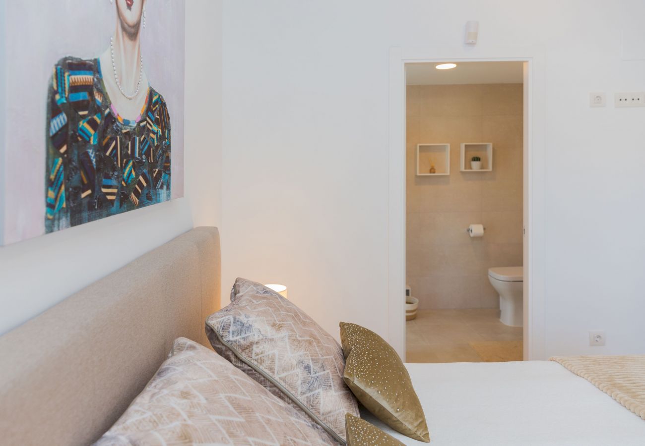 Apartamento en Javea / Xàbia - Paraiso Verde Apartment Javea, con AC, Gran Terraza, Jardín Privado y Piscina Comunitaria