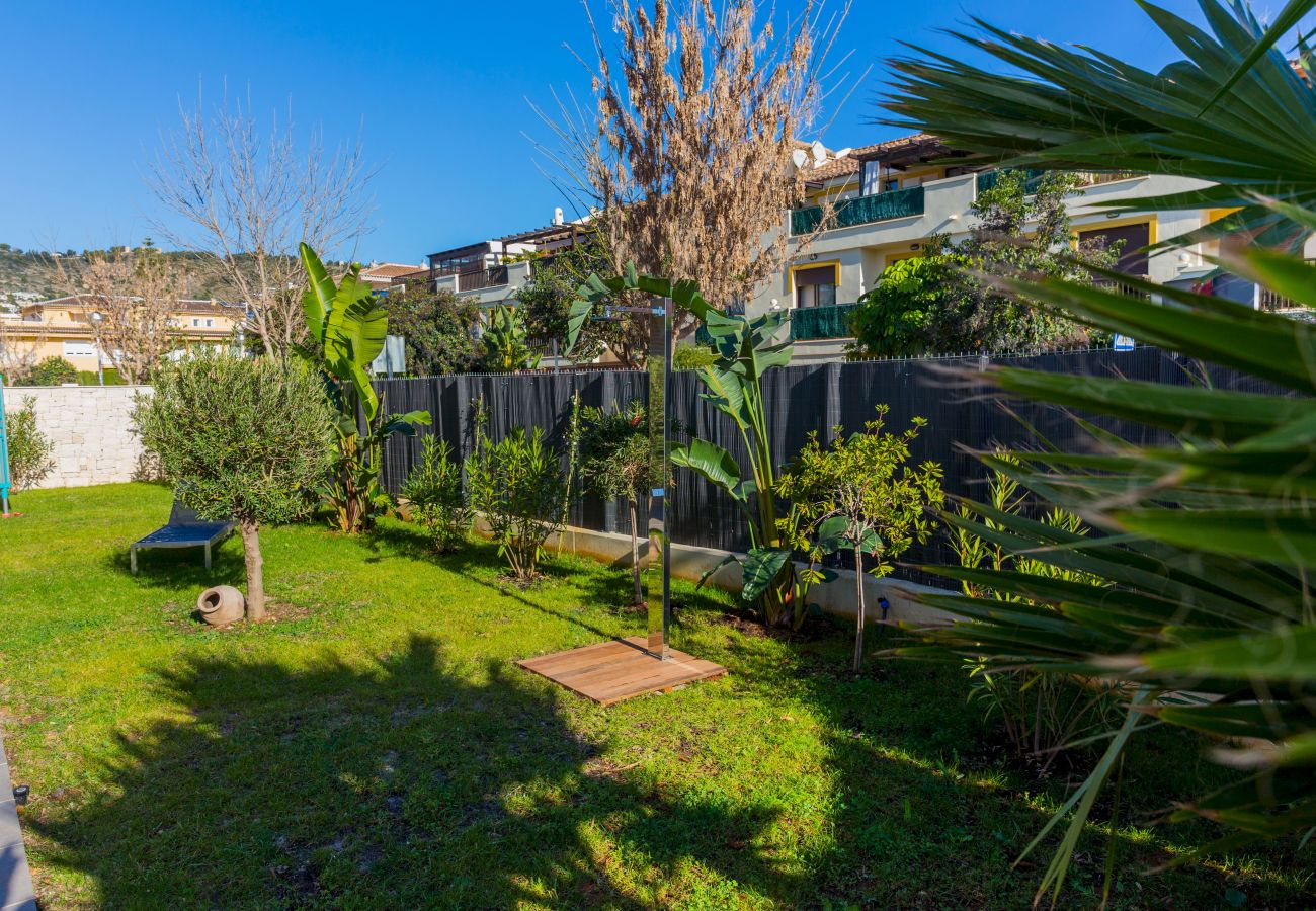 Apartamento en Javea / Xàbia - Paraiso Verde Apartment Javea, con AC, Gran Terraza, Jardín Privado y Piscina Comunitaria