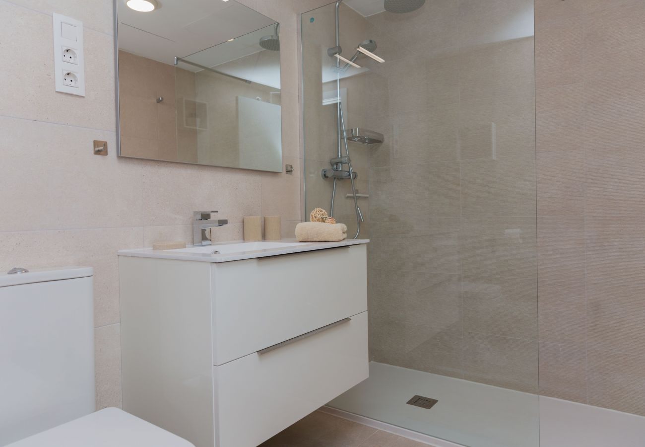 Apartamento en Javea / Xàbia - Paraiso Verde Apartment Javea, con AC, Gran Terraza, Jardín Privado y Piscina Comunitaria
