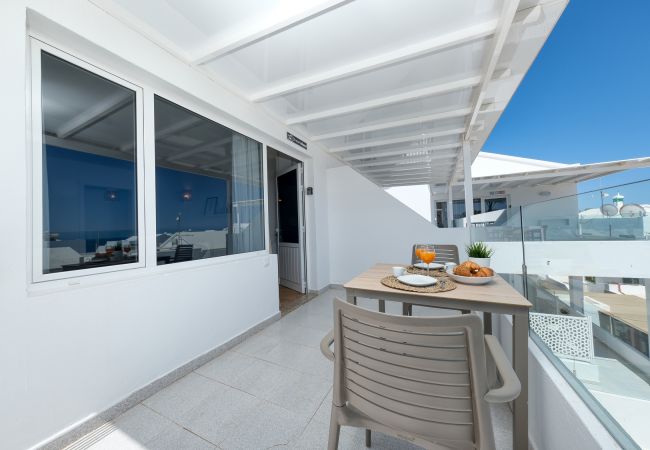 Casa en Puerto del Carmen - Isla de Ensueño - WiFi con fibra, terraza, 500 m de la Playa 