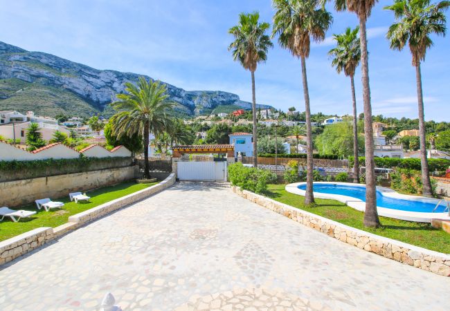 Villa en Denia - Gran villa en el Montgó con piscina