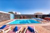 Villa en Playa Blanca - Villa Aurelia - Piscina privada, Jacuzzi, BBQ y Ping-Pong By Lanzarote Vacation Homes Villa en Playa Blanca - Villa Aurelia - Piscina privada, Jacuzzi, BBQ y Ping-Pong By Lanzarote Vacation Homes