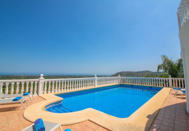 Villa en Pedreguer - Villa con vistas panorámicas todo incluido La Sella DJ