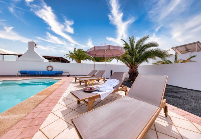 Casa en Puerto Calero - Casa Guayre - piscina privada, barbacoa, zona relax, aire acondicionado 