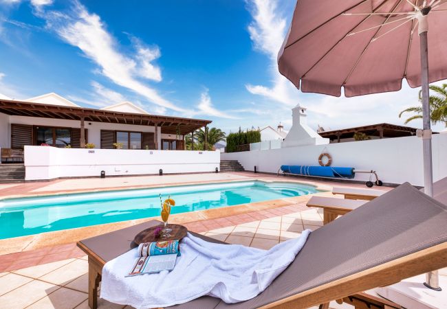 Casa en Puerto Calero - Casa Guayre - piscina privada, barbacoa, zona relax, aire acondicionado 