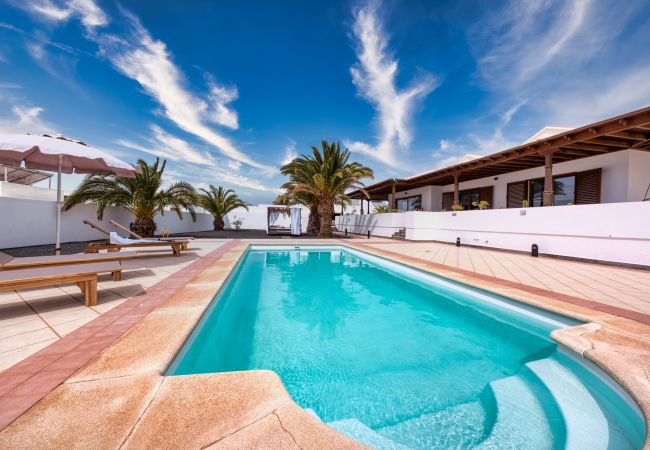 Casa en Puerto Calero - Casa Guayre - piscina privada, barbacoa, zona relax, aire acondicionado 