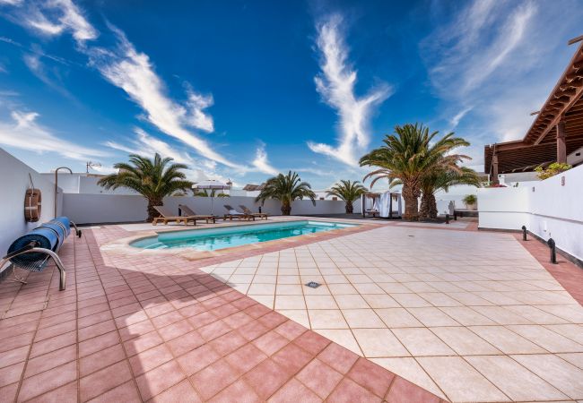 Casa en Puerto Calero - Casa Guayre - piscina privada, barbacoa, zona relax, aire acondicionado 