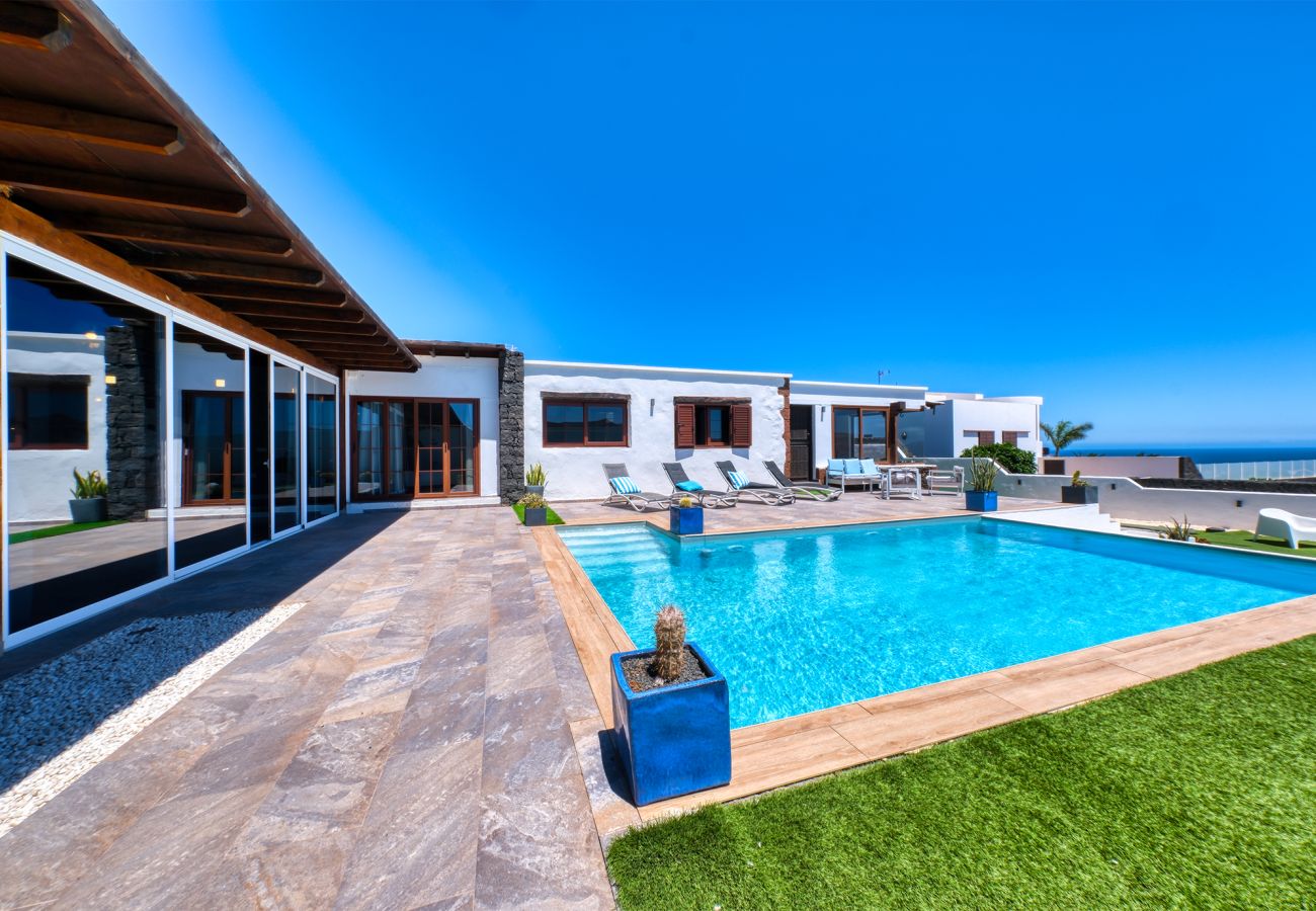 Villa en Macher - Villa Macher Piscina y Bar Piscina