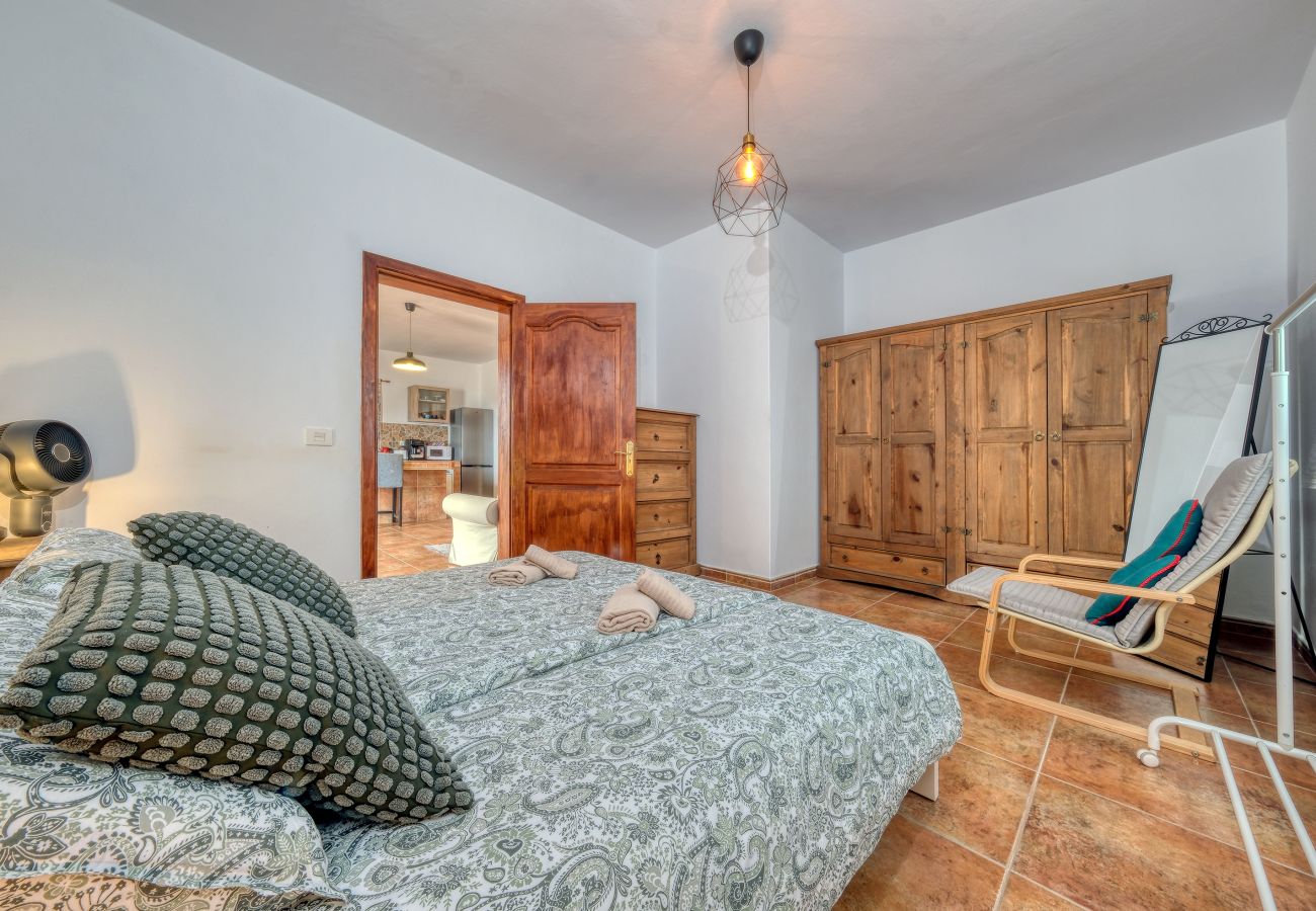 Casa en Tinajo - NoPasaNada: apartmento privado el Hierro, vistas al jardín