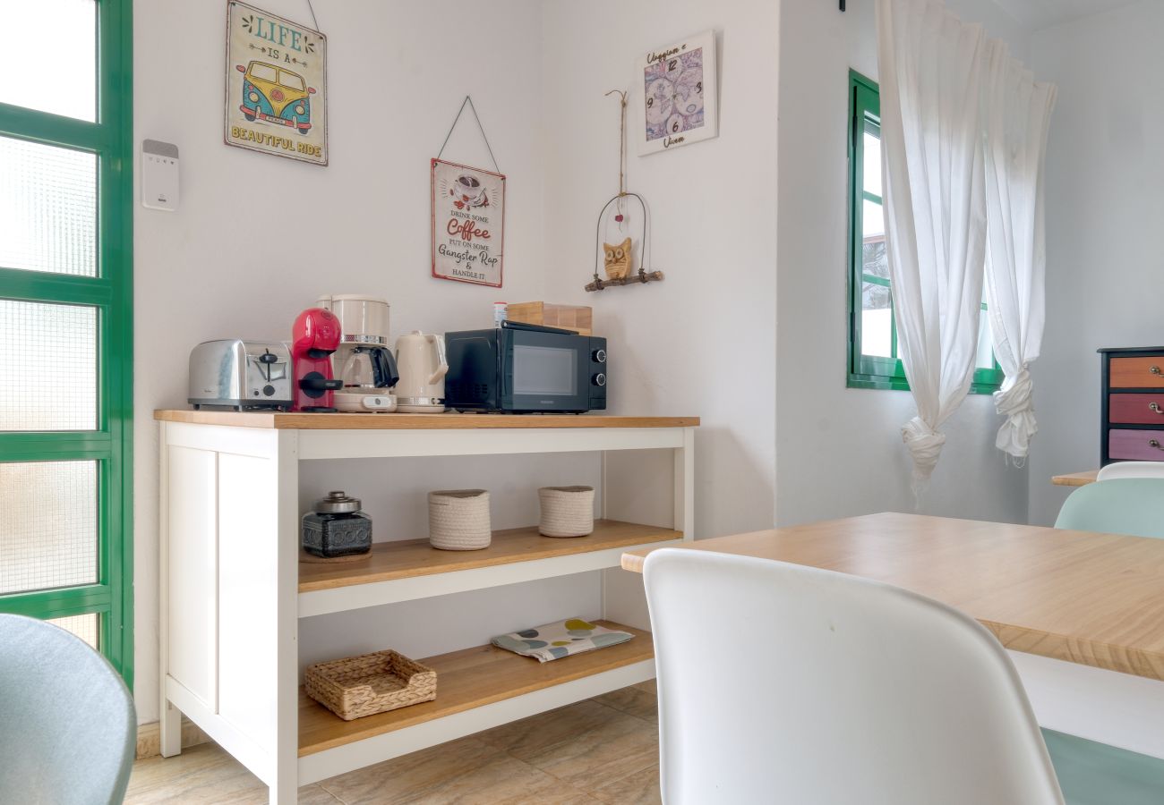 Alquiler por habitaciones en Tinajo - Casa NoPasaNada, estudio La Graciosa Sea View