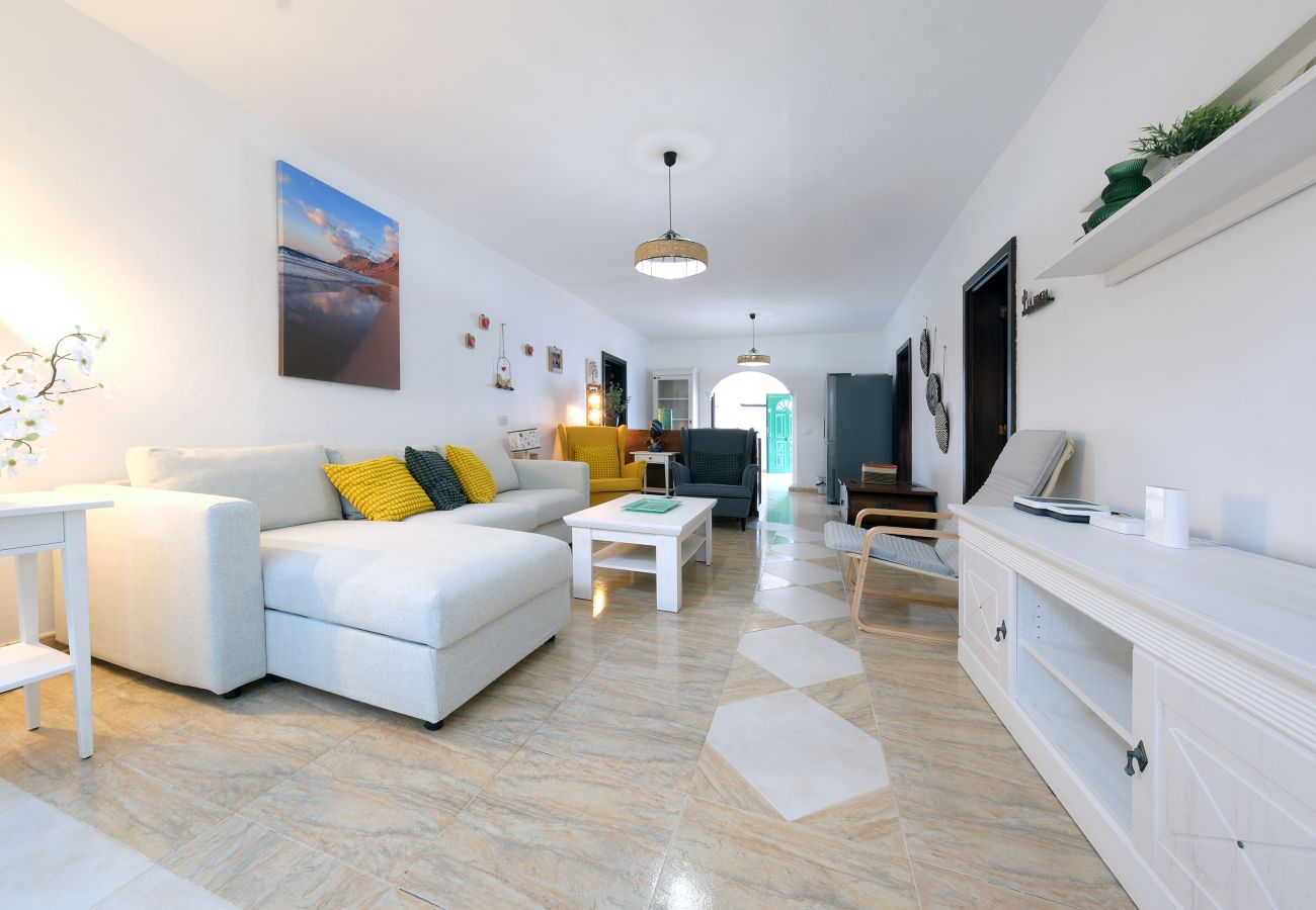 Alquiler por habitaciones en Tinajo - Casa NoPasaNada, estudio La Graciosa Sea View