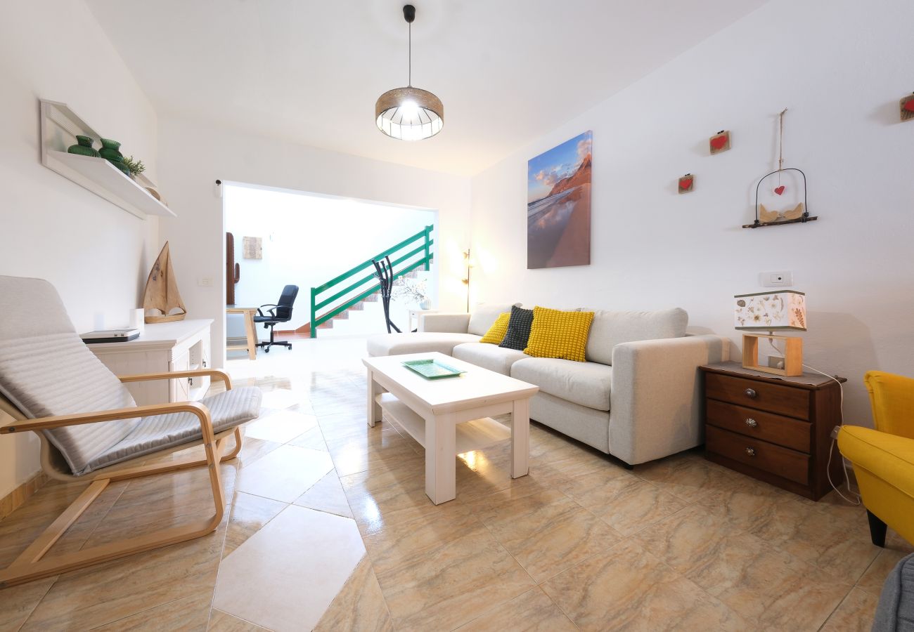 Alquiler por habitaciones en Tinajo - Casa NoPasaNada, estudio La Graciosa Sea View