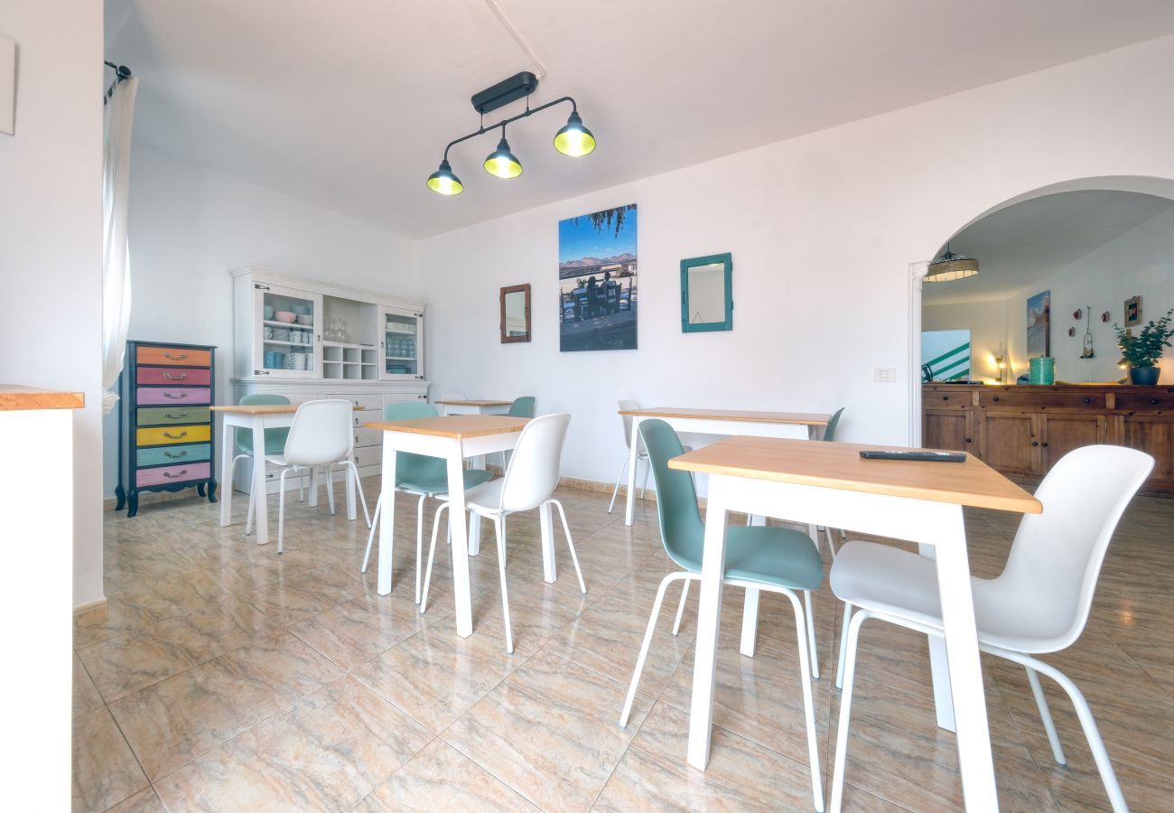 Alquiler por habitaciones en Tinajo - Casa NoPasaNada, estudio La Graciosa Sea View