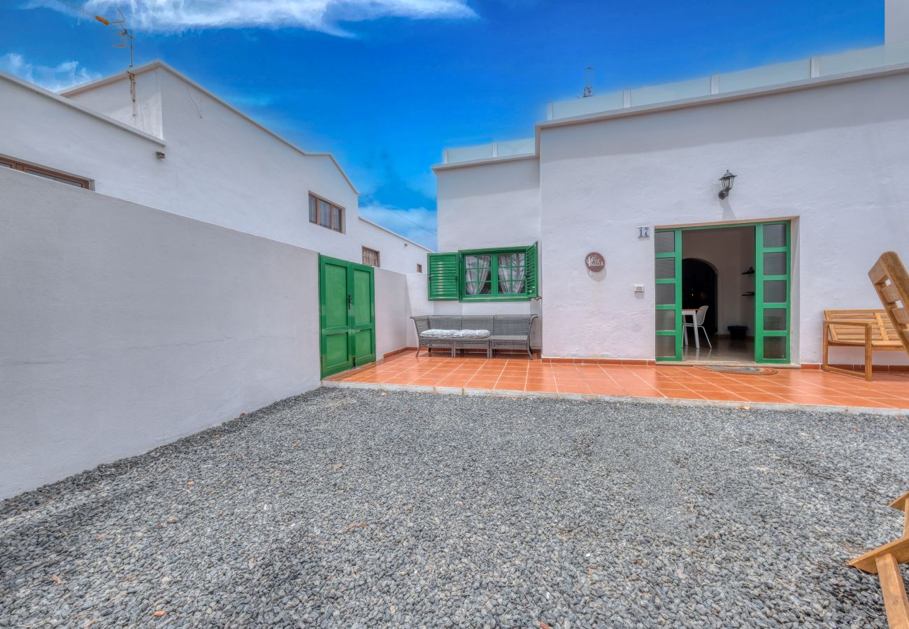 Alquiler por habitaciones en Tinajo - Casa NoPasaNada, estudio La Graciosa Sea View