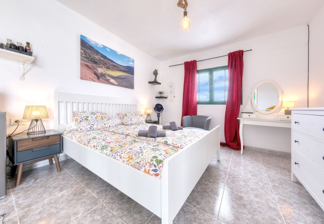 Alquiler por habitaciones en Tinajo - Casa NoPasaNada, estudio La Graciosa Sea View