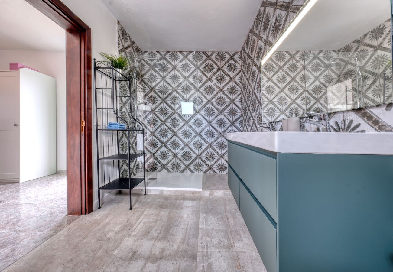 Alquiler por habitaciones en Tinajo - Casa NoPasaNada, estudio La Graciosa Sea View
