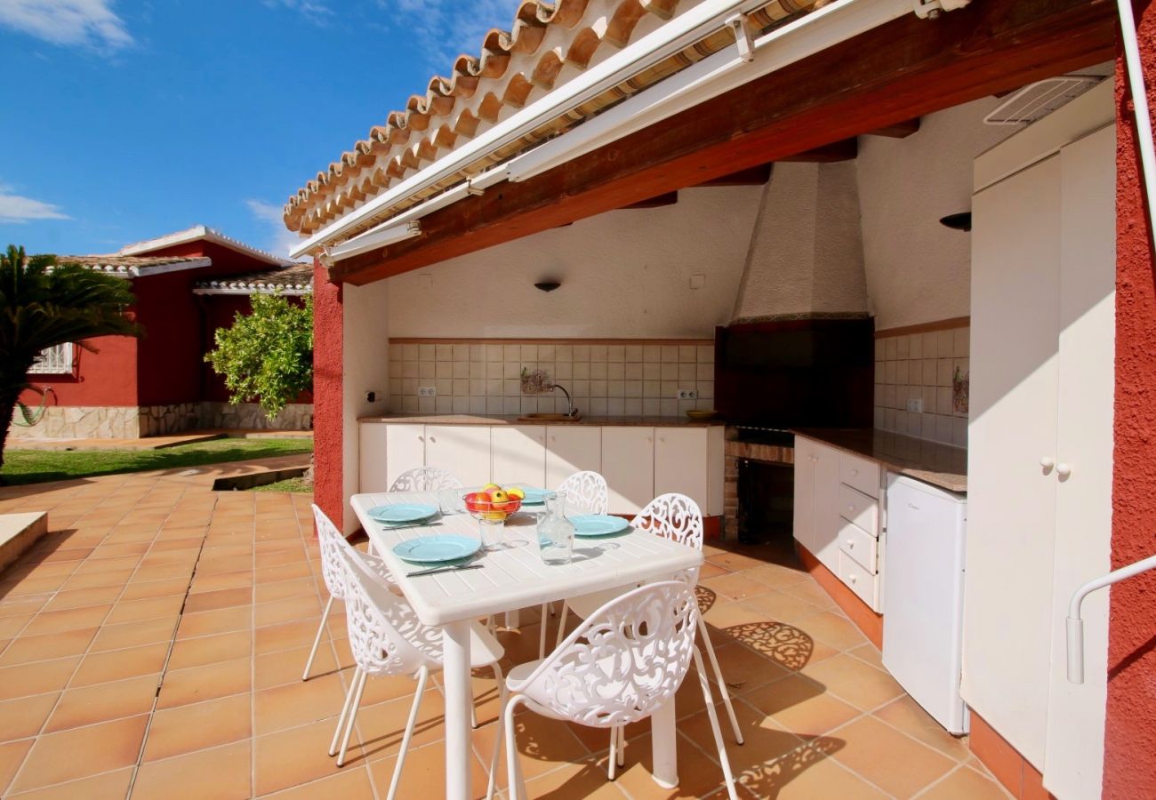 Villa in Denia - Beeindruckende Finca La Plana mit WLAN, Klimaanlage und Pool.