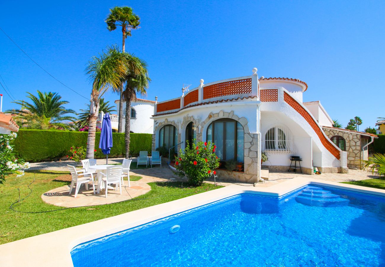 Villa in Els Poblets - Villa mit Garten mit Rasen Els Poblets Ilona