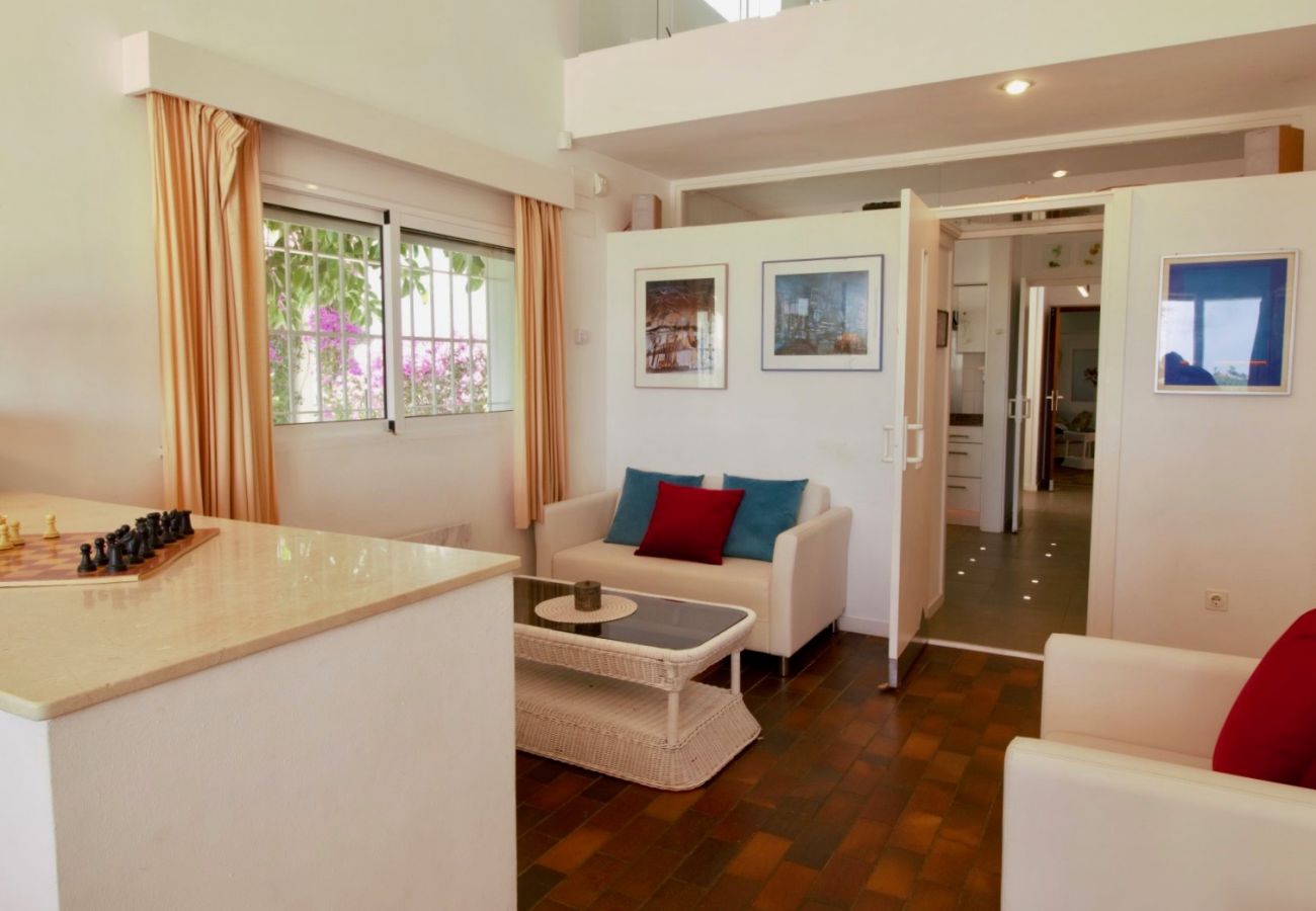 Villa in Pedreguer - Moderne Villa mit Pool uns Garten Finca La Xara