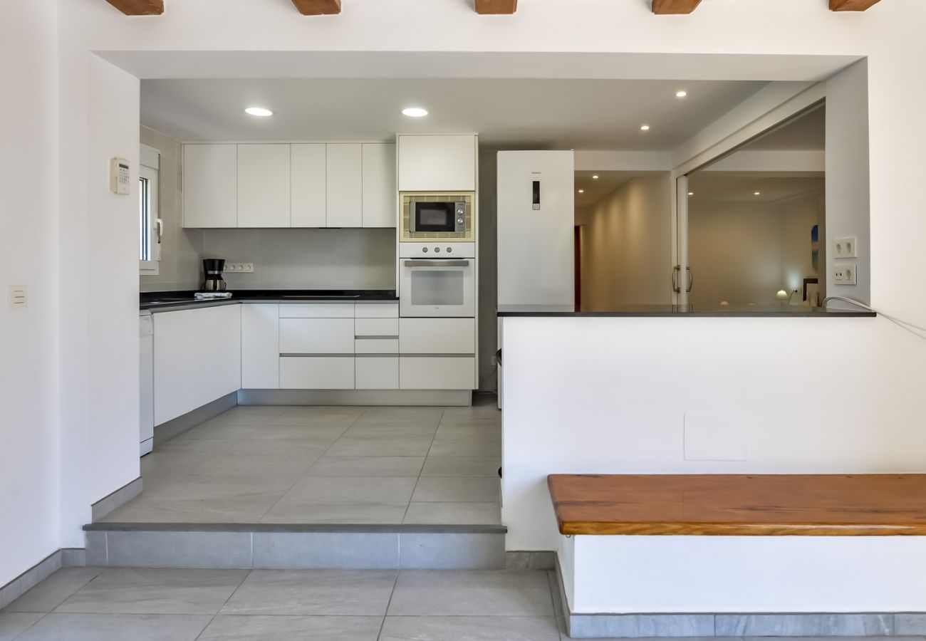 Villa in Benissa - Villa zur Miete in Benissa ARC für 12, privater Pool und Meerblick