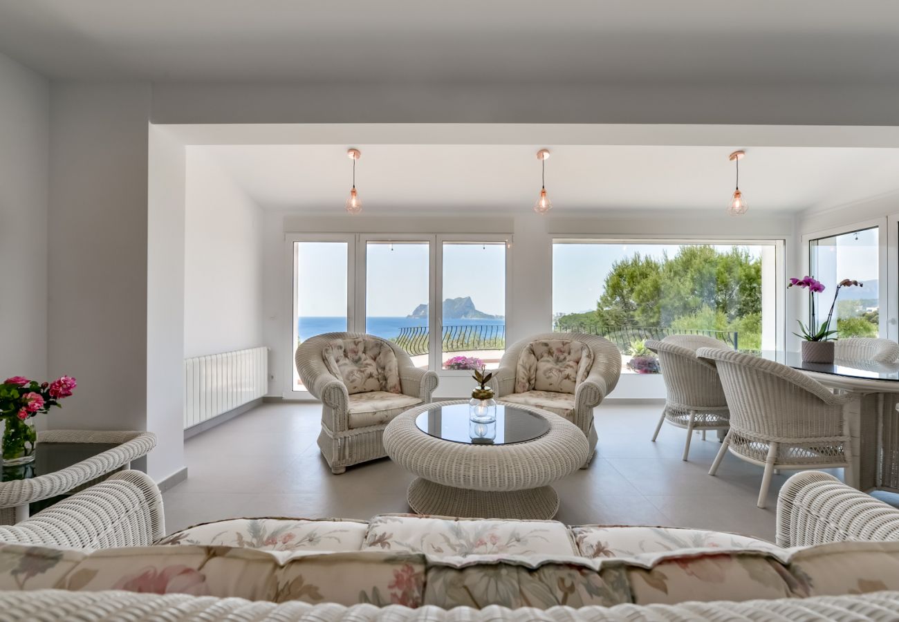 Villa in Benissa - Villa zur Miete in Benissa ARC für 12, privater Pool und Meerblick