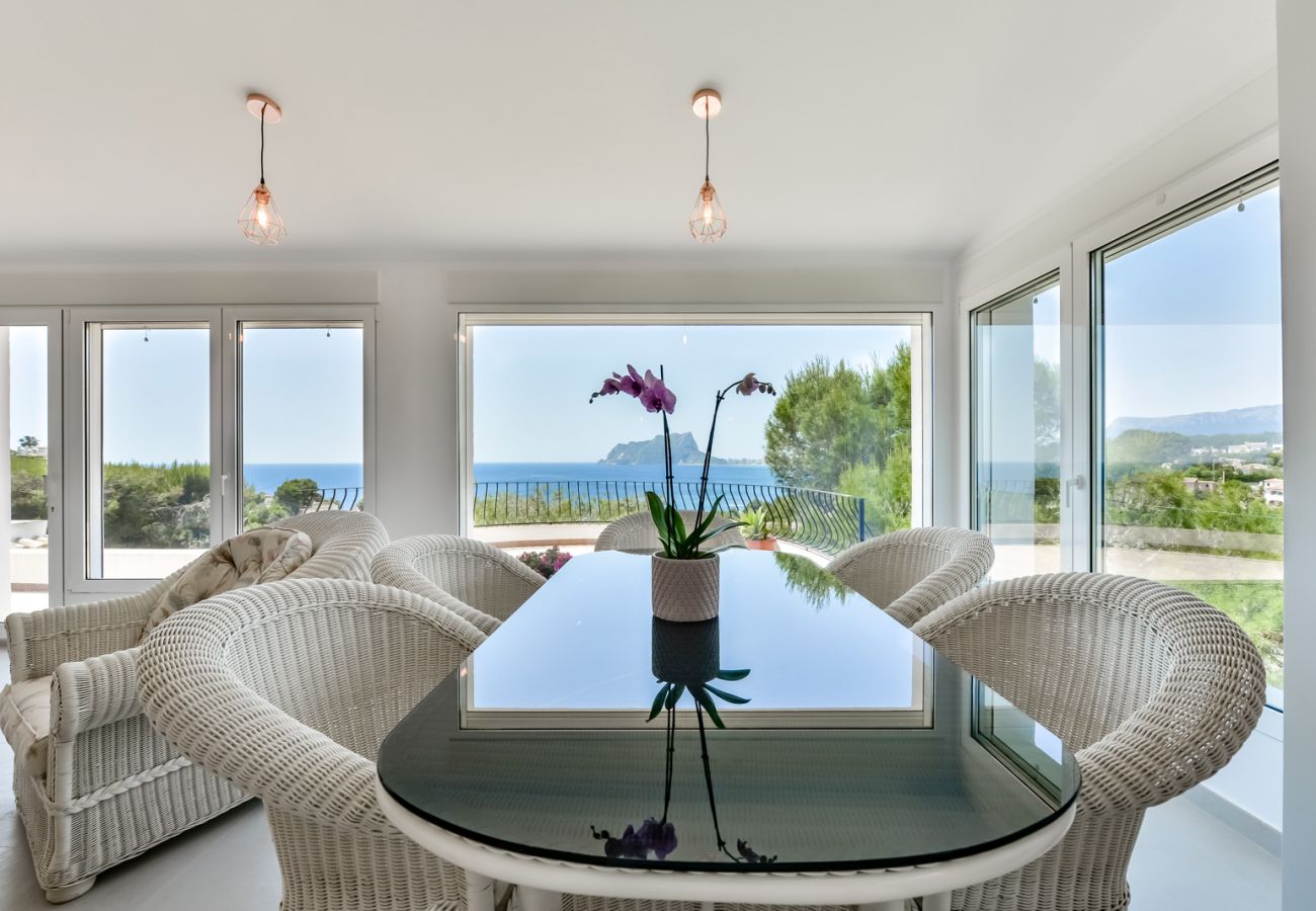 Villa in Benissa - Villa zur Miete in Benissa ARC für 12, privater Pool und Meerblick