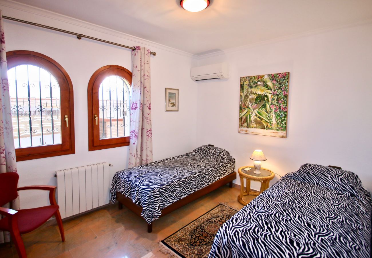 Villa in Els Poblets - Villa für 4 Personen mit Klimaanlage und Pool Els Poblets DB