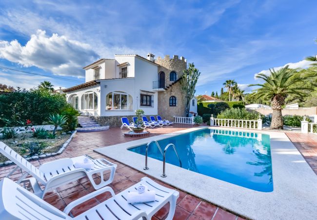 Villa in Benissa - Ferienvilla zu vermieten in Benissa, PETRA