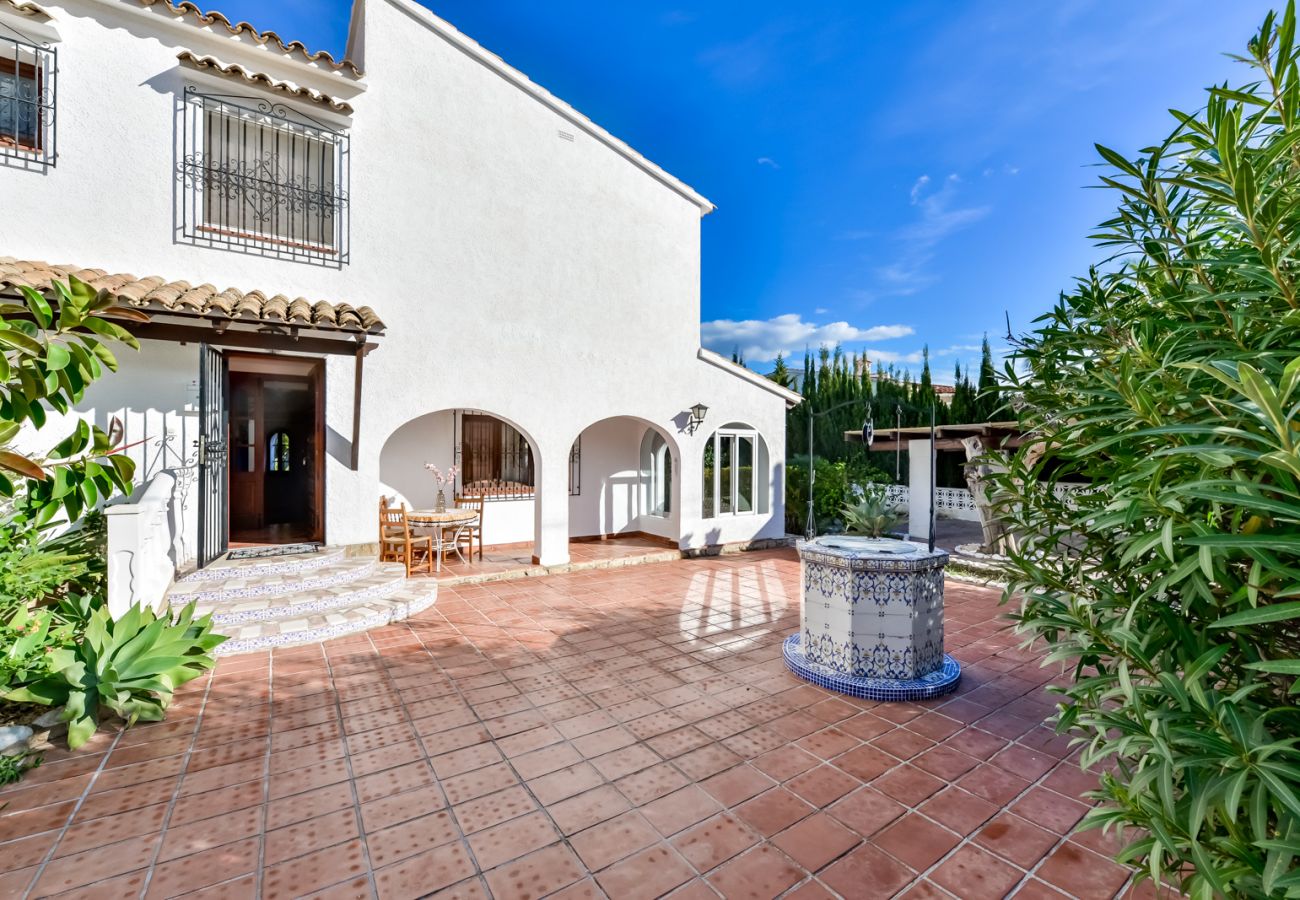 Villa in Benissa - Ferienvilla zu vermieten in Benissa, PETRA