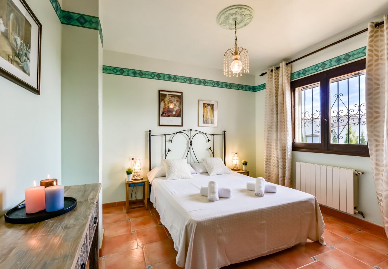 Villa in Benissa - Ferienvilla zu vermieten in Benissa, PETRA