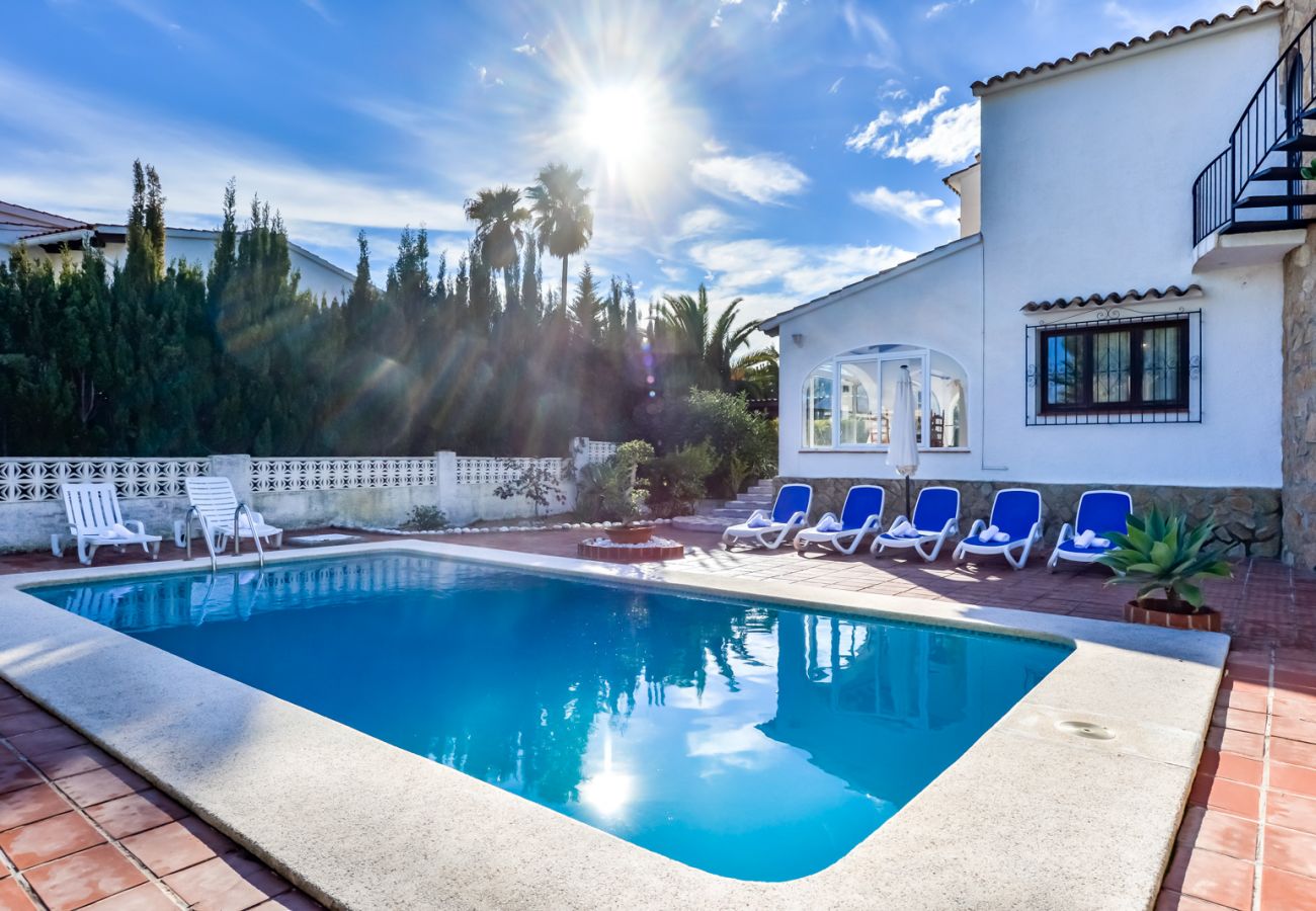 Villa in Benissa - Ferienvilla zu vermieten in Benissa, PETRA