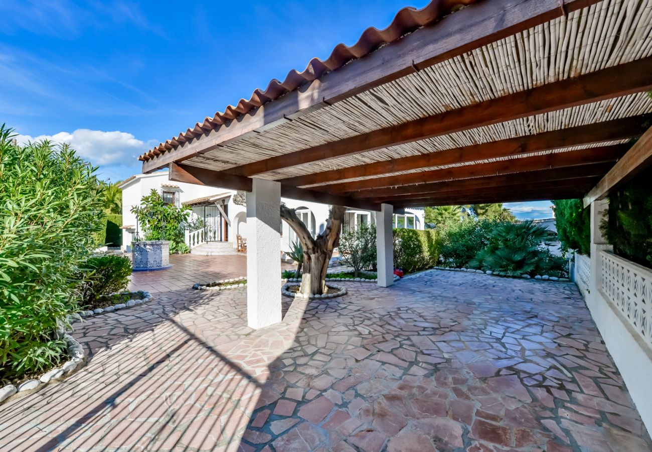 Villa in Benissa - Ferienvilla zu vermieten in Benissa, PETRA