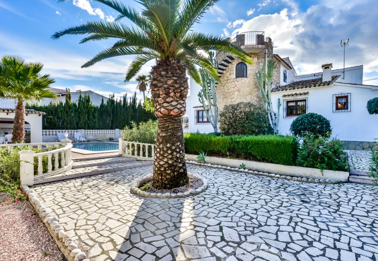 Villa in Benissa - Ferienvilla zu vermieten in Benissa, PETRA