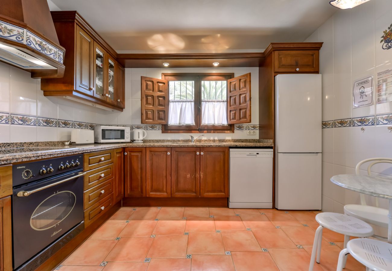 Villa in Benissa - Ferienvilla zu vermieten in Benissa, PETRA