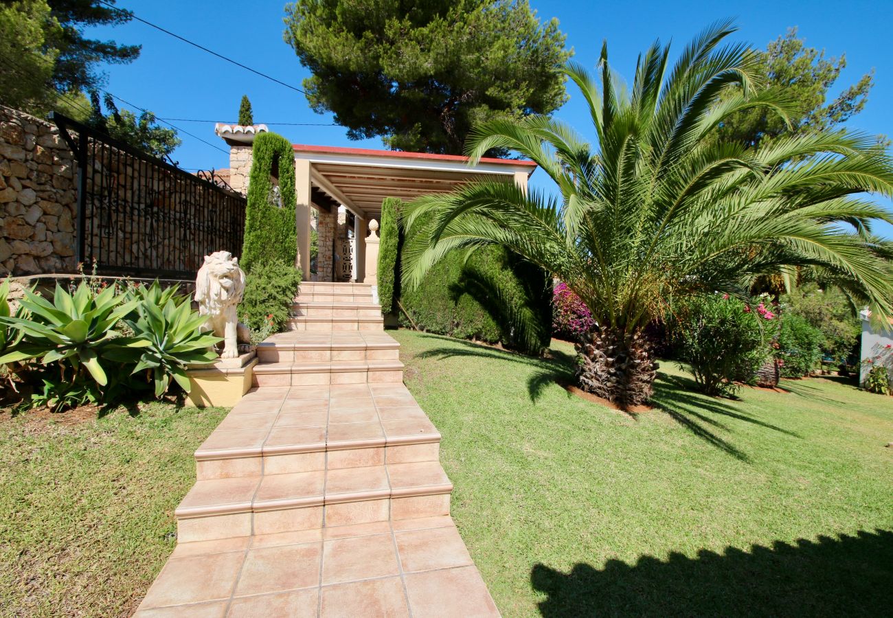 Villa in Denia - Luxuriöse Villa San Juan DH 4 Personen mit Klimaanlage und WIFI